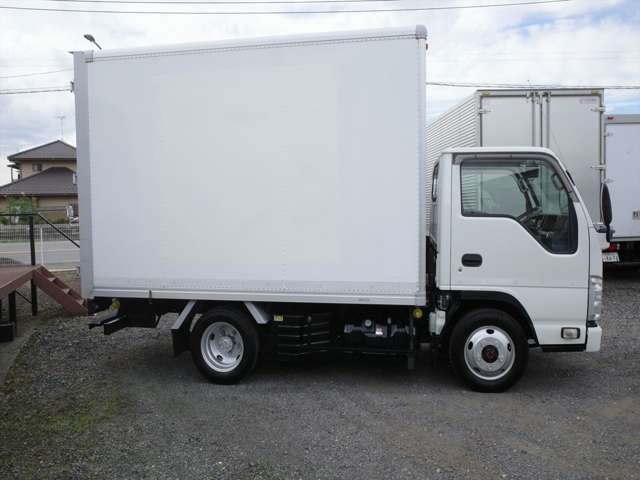 Isuzu Elf 5