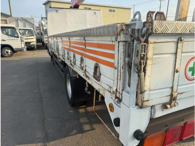 Mitsubishi Fuso Fighter 11