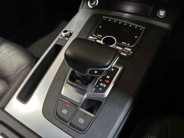 Audi Q5 11