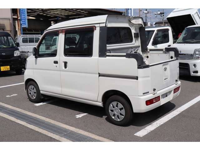 Daihatsu Hijet Cargo 5