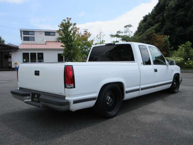 Chevrolet C1500 6