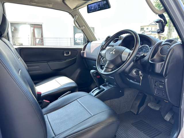 Mitsubishi Pajero Mini 3