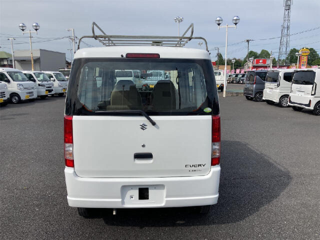 Suzuki Every 9