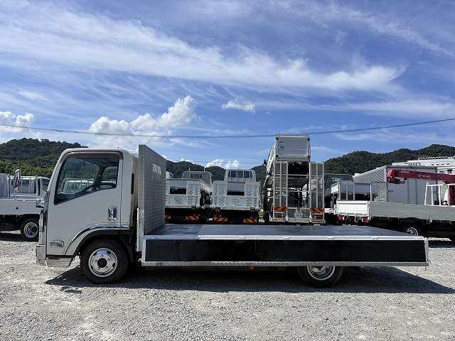 Isuzu Elf 11