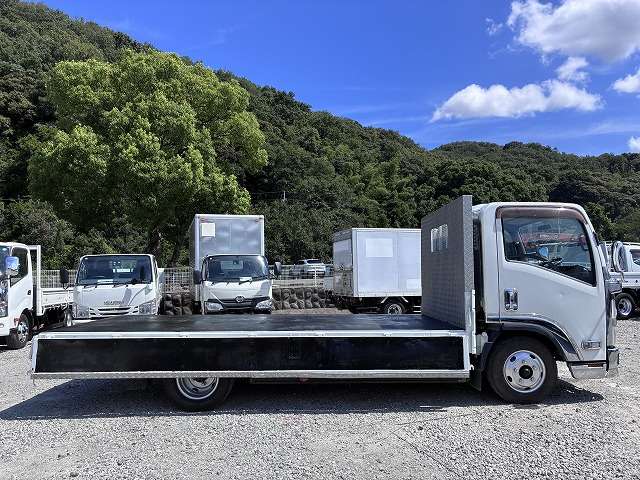 Isuzu Elf 12