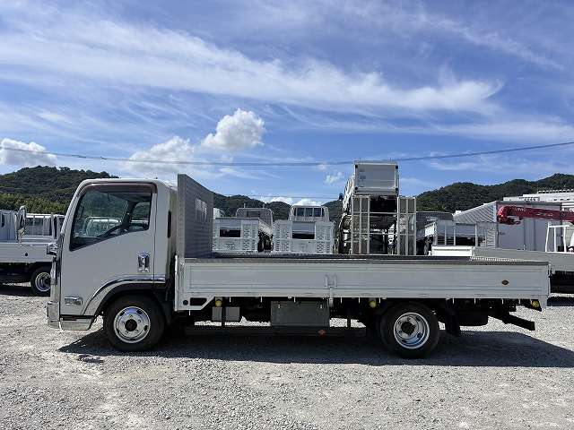 Isuzu Elf 4