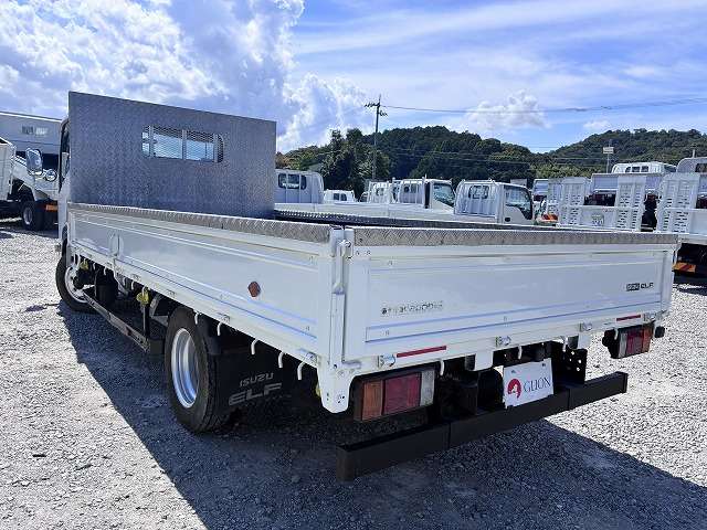 Isuzu Elf 6
