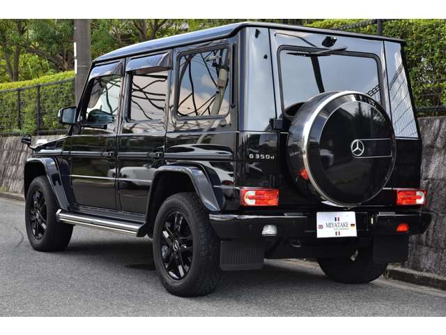 Mercedes-Benz G-Class 2