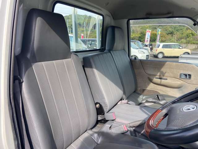 Mazda Bongo Truck 11