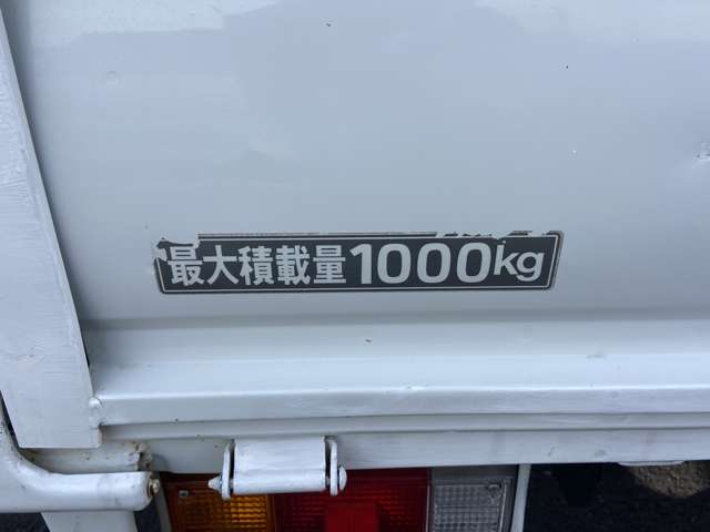 Mazda Bongo Truck 4