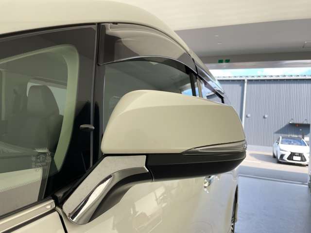 Toyota Alphard 5