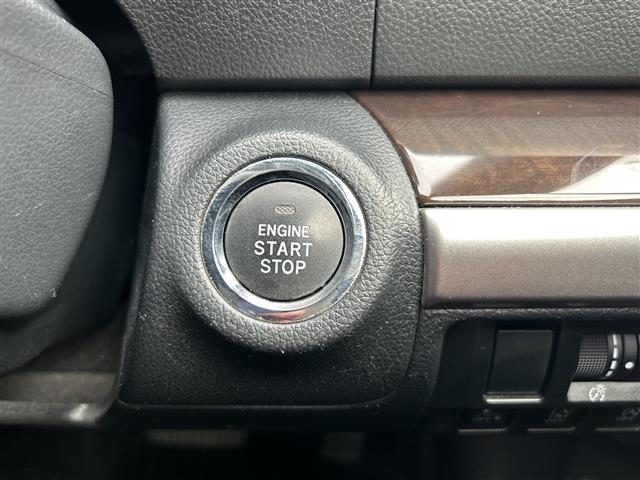 Subaru Legacy Outback 11