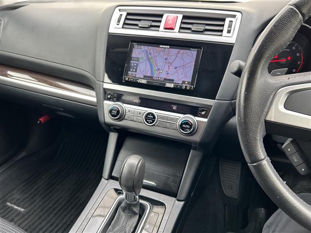 Subaru Legacy Outback 12