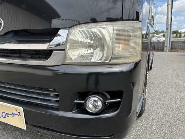 Toyota Regius Ace 11