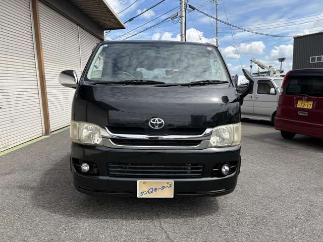 Toyota Regius Ace 2