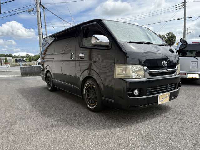 Toyota Regius Ace 3