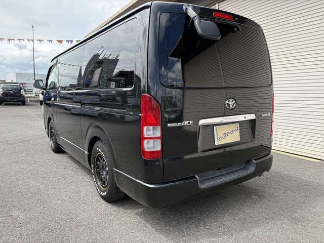 Toyota Regius Ace 5