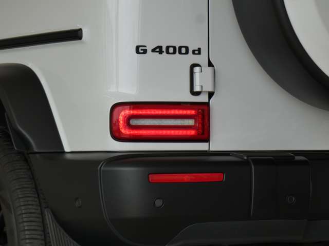 Mercedes-Benz G-Class 4