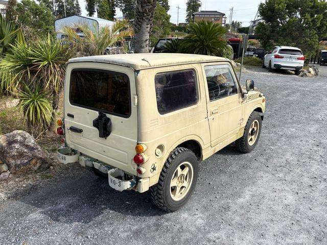Suzuki Jimny 11