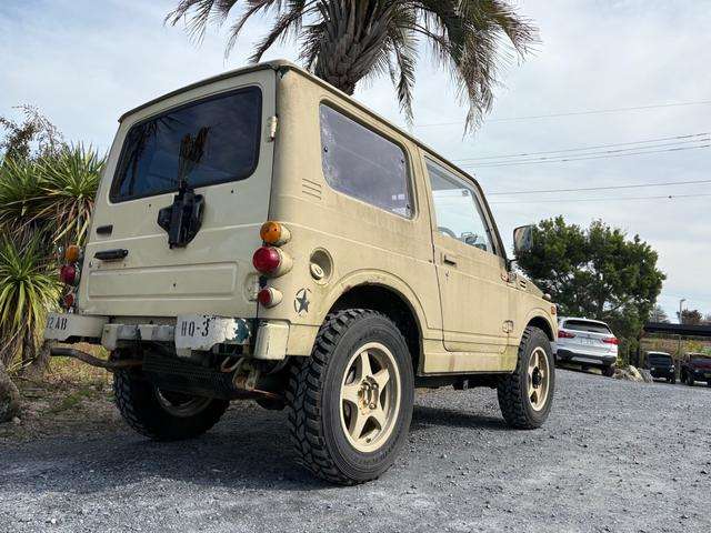 Suzuki Jimny 12