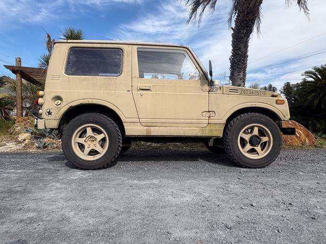 Suzuki Jimny 9