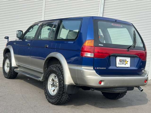 Mitsubishi Challenger 10