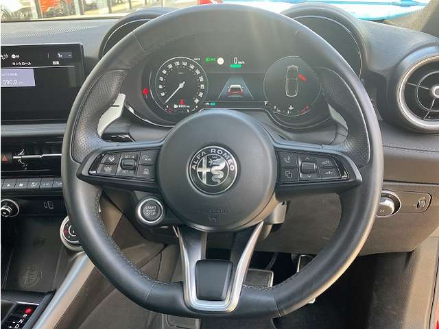 Alfa Romeo トナーレ 11