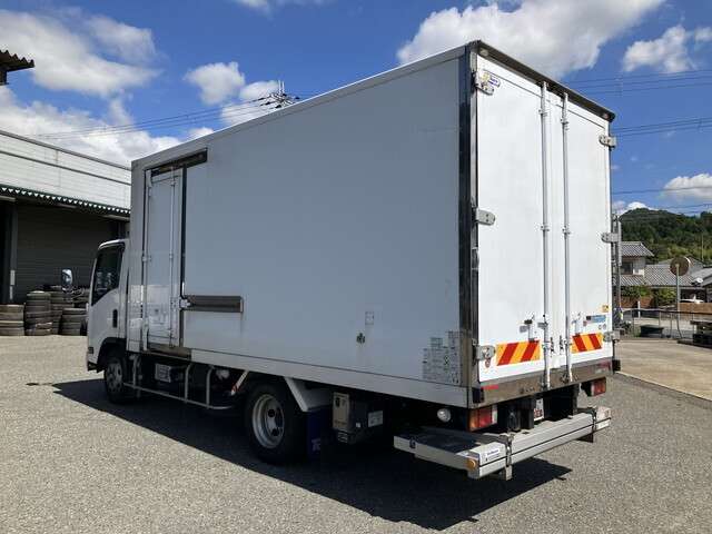 Isuzu Elf 2