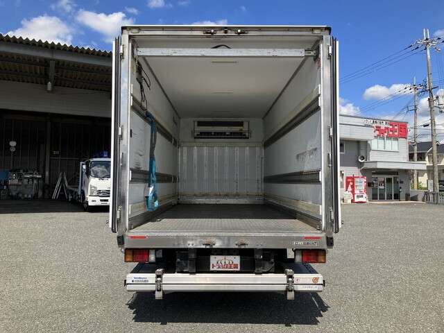 Isuzu Elf 8