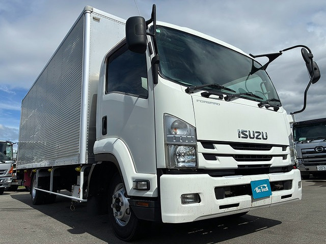Isuzu Forward 3