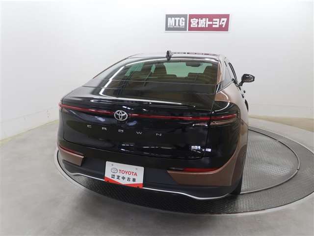 Toyota Crown Crossover 11