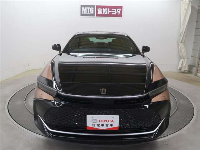 Toyota Crown Crossover 12