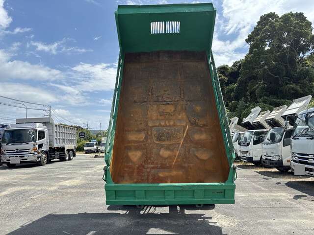 Isuzu Forward 12