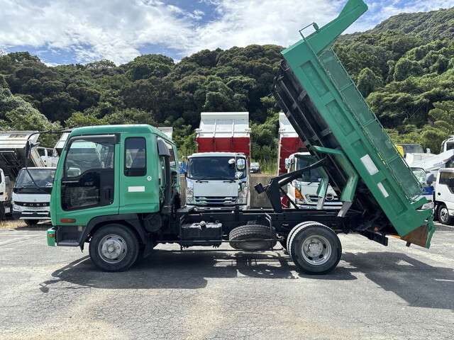 Isuzu Forward 5