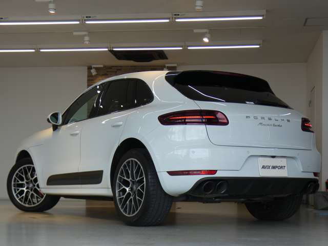 Porsche Macan 2