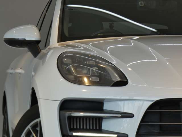Porsche Macan 3