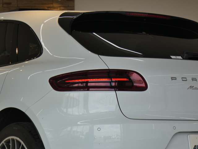 Porsche Macan 4