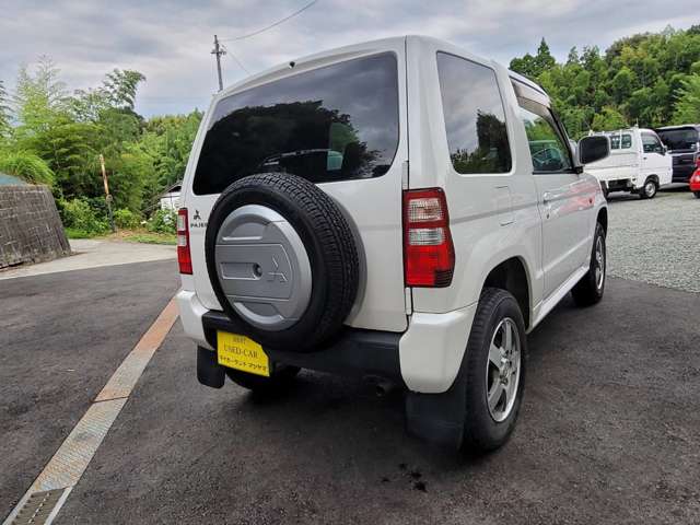 Mitsubishi Pajero Mini 4