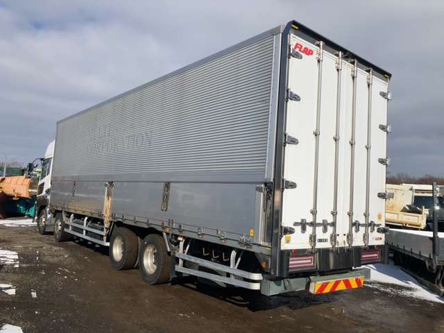 UD Trucks Quon 4