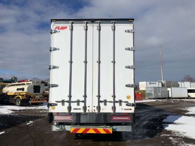 UD Trucks Quon 6