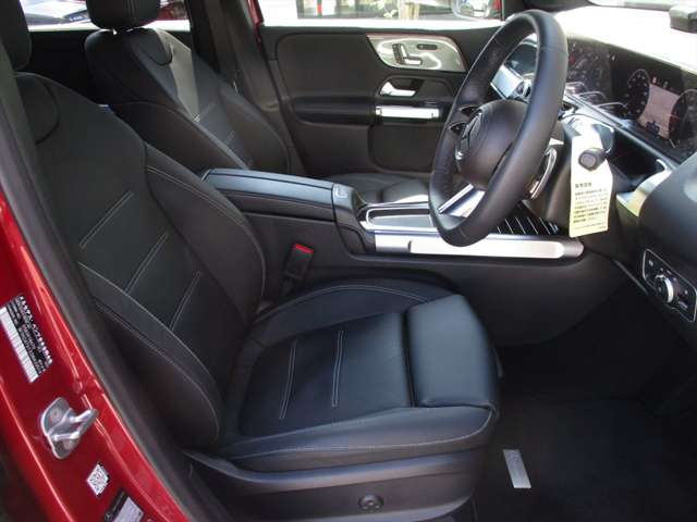 Mercedes-Benz GLB 11