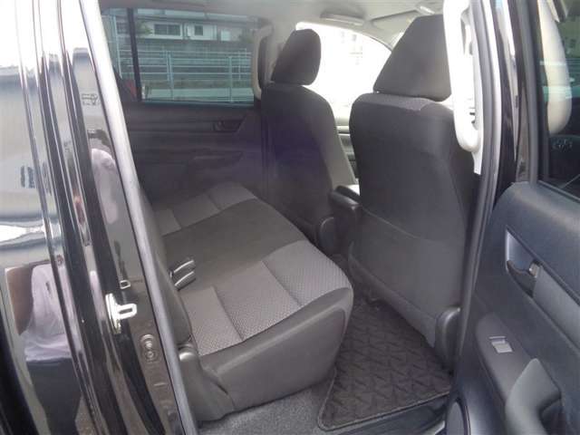 Toyota Hilux 11