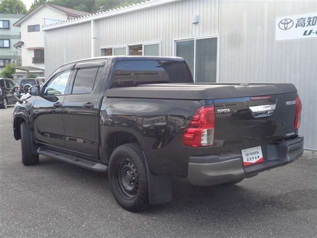 Toyota Hilux 4