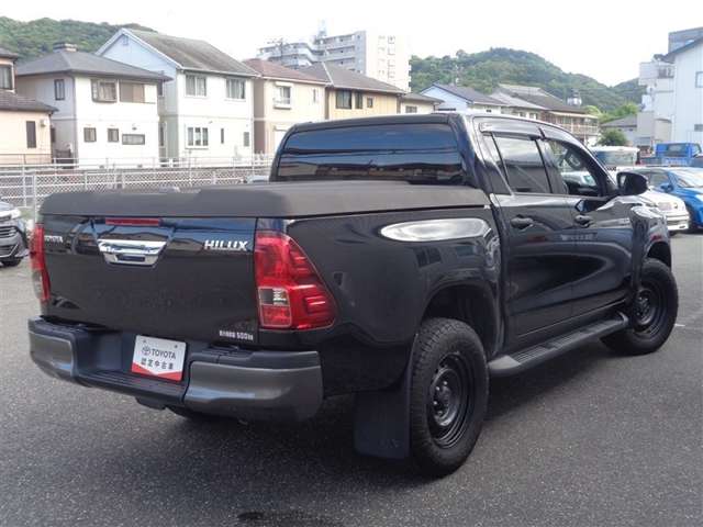 Toyota Hilux 5