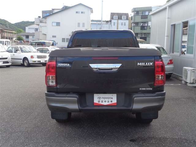 Toyota Hilux 6