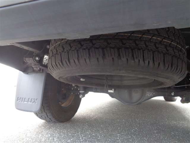 Toyota Hilux 9