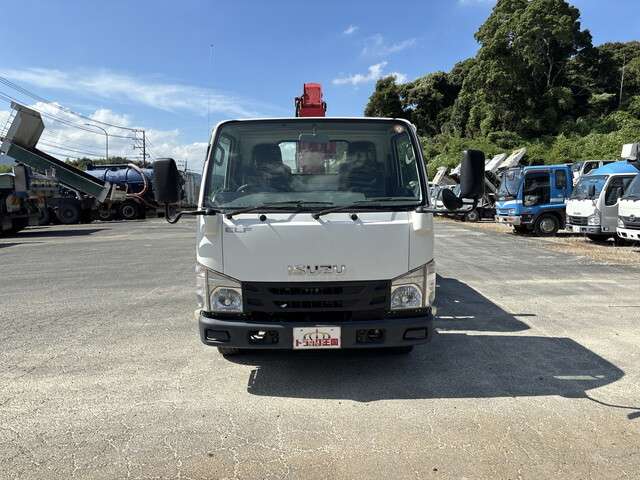 Isuzu Elf 3
