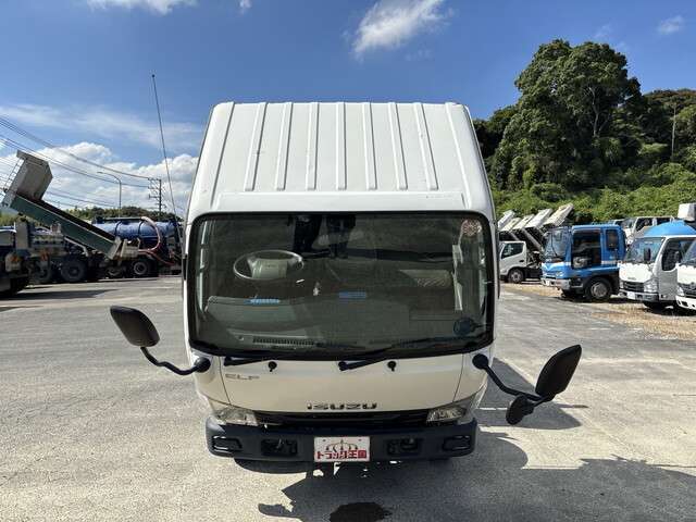 Isuzu Elf 7