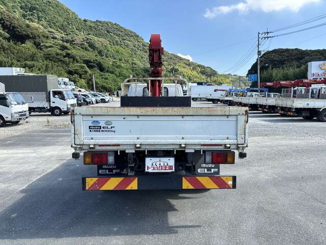 Isuzu Elf 8