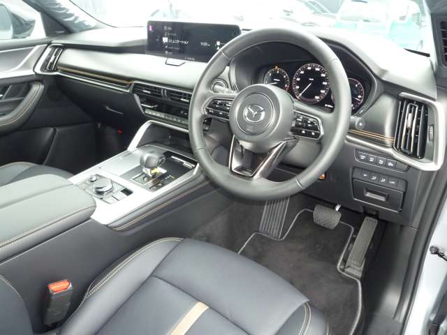 Mazda CX-60 4